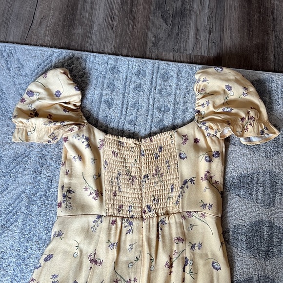 Wilfred capped sleeve square neck midi dress. Size 8. Yellow - Picture 6 of 6